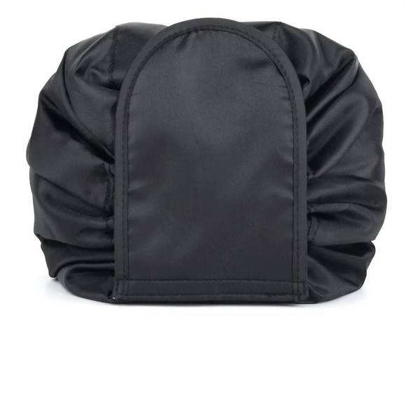 NEW REIGN THE LABEL cosmetic bag in black - Picture 1 of 3